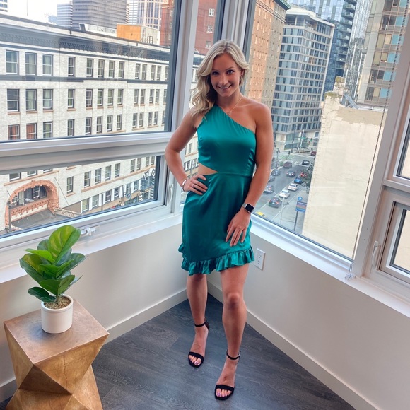 Meet your Posher, Paige - Picture 1 of 1